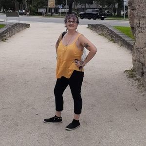 Meet your Posher, Gab